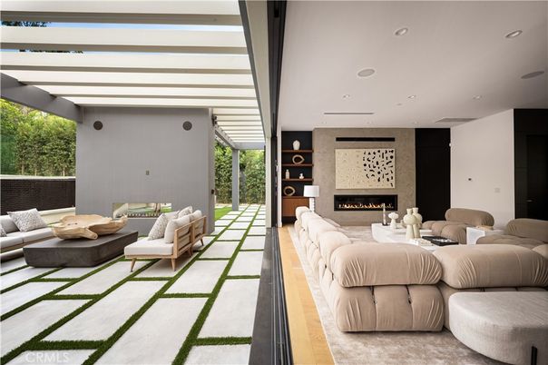 Fireplace, Interior, Living room, Recessed Lighting