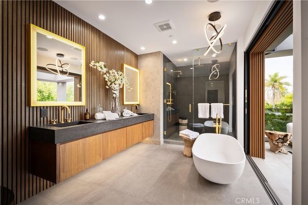 Bathroom, Dual Sink Vanities, Free Standing Baths, Glass Shower, Interior, Pendant Lights, Recessed Lighting