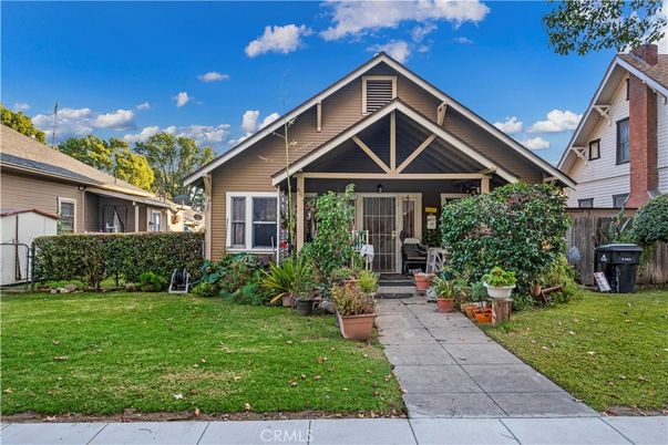 Exterior, Facade, American Craftsman