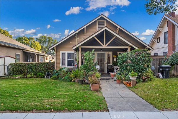 Exterior, Facade, American Craftsman