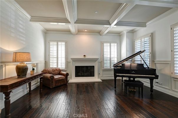 Fireplace, Interior, Piano, Recessed Lighting, Wood Texture Flooring