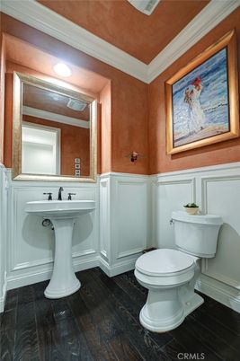 Bathroom, Interior, Recessed Lighting, Wood Texture Flooring