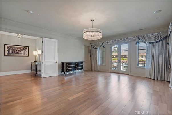 Chandelier, Empty room, Interior, Recessed Lighting, Wood Texture Flooring
