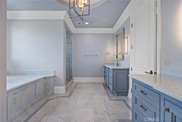 Bathroom, Interior, Marble, Pendant Lights, Recessed Lighting
