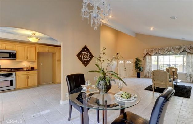 Chandelier, Dining room, Interior, Kitchen, Recessed Lighting, Stainless Steel Appliances