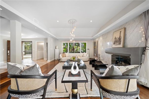 Fireplace, Interior, Living room, Pendant Lights, Recessed Lighting, Wood Texture Flooring