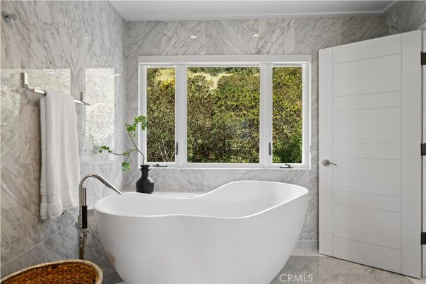 Bathroom, Free Standing Baths, Interior, Marble, Marble Walls