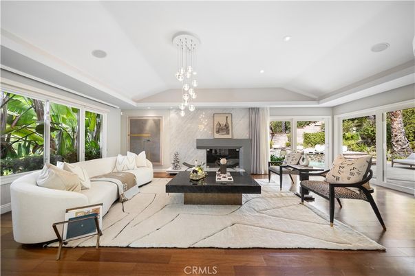 Fireplace, Interior, Living room, Pendant Lights, Recessed Lighting, Wood Texture Flooring