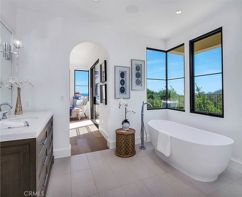 Bathroom, Free Standing Baths, Interior, Recessed Lighting, Wood Texture Flooring