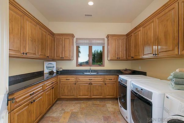 Interior, Recessed Lighting, Washer