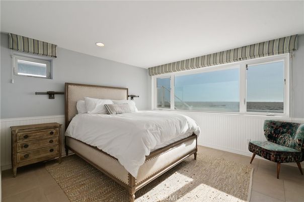 Bedroom, Interior, Recessed Lighting, Water