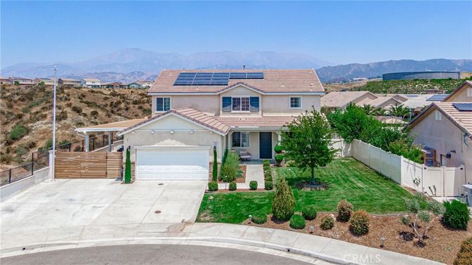 Attached, Exterior, Facade, Solar Panels, Mediterranean