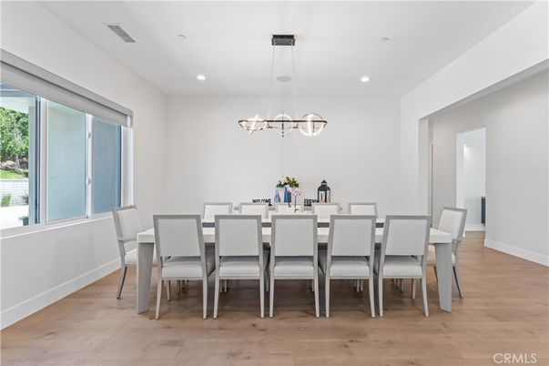 Chandelier, Dining room, Interior, Pendant Lights, Recessed Lighting, Wood Texture Flooring