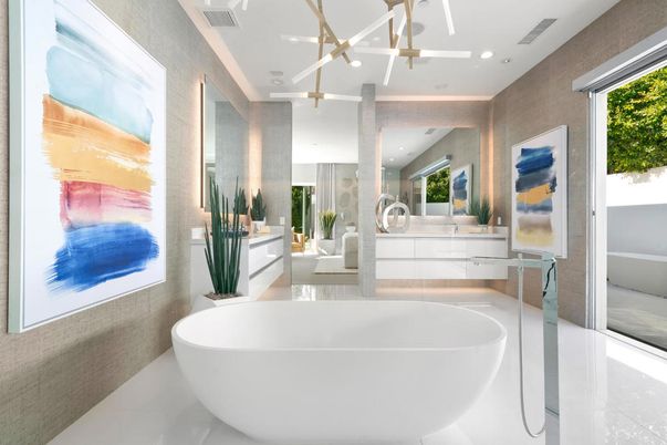 Bathroom, Free Standing Baths, Interior, Pendant Lights, Recessed Lighting