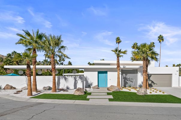Attached, Exterior, Facade, Modern
