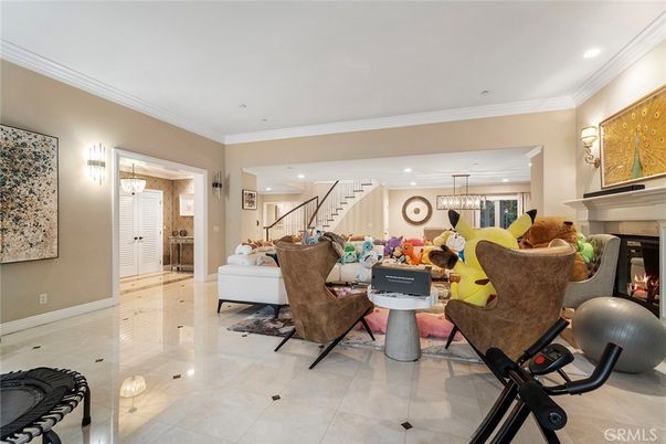Fireplace, Interior, Living room, Pendant Lights, Recessed Lighting