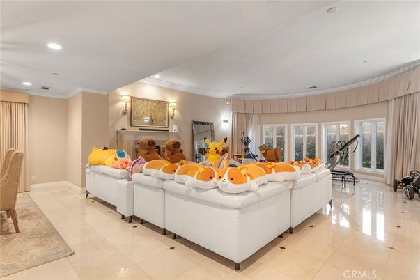 Fitness Equipment, Interior, Living room, Recessed Lighting
