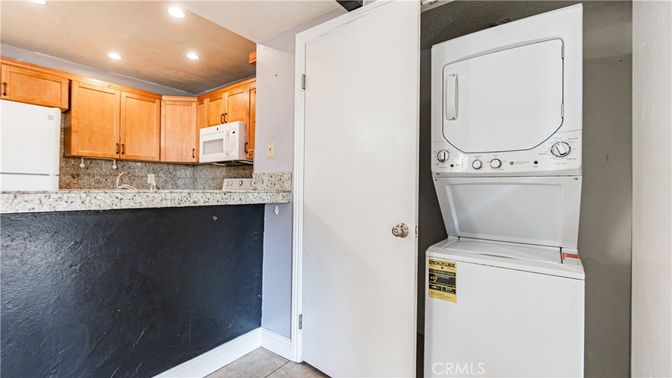 Interior, Recessed Lighting, Utility Closets, Washer