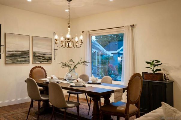 Chandelier, Dining room, Interior, Recessed Lighting, Wood Texture Flooring