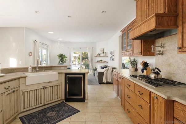 Chandelier, Interior, Kitchen, Living room, Recessed Lighting