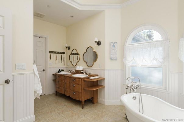 Bathroom, Dual Sink Vanities, Free Standing Baths, Interior, Recessed Lighting