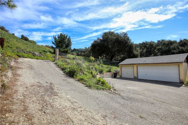Detached Garage, Exterior