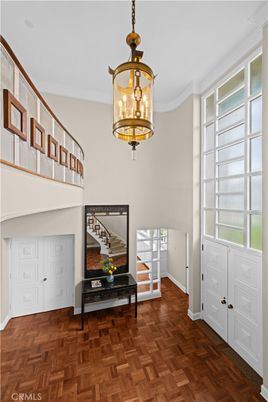 Interior, Pendant Lights, Wood Texture Flooring