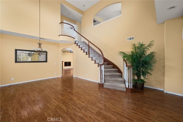 Interior, Pendant Lights, Wood Texture Flooring