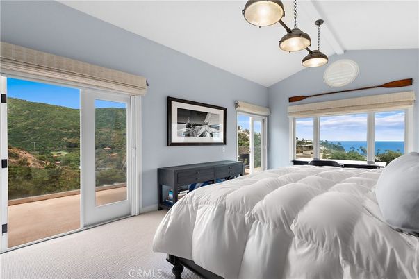 Bedroom, Interior, Pendant Lights, Water
