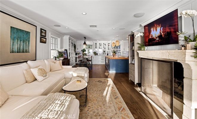 Dining room, Interior, Kitchen, Living room, Pendant Lights, Recessed Lighting, Wood Texture Flooring
