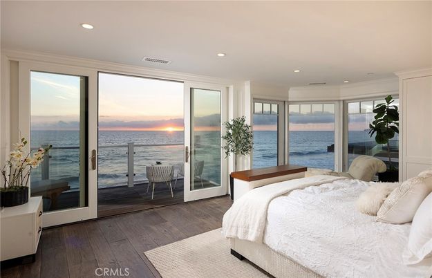 Bedroom, Interior, Recessed Lighting, Water, Wood Texture Flooring