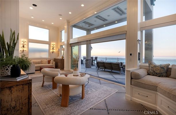 Interior, Living room, Recessed Lighting, Water
