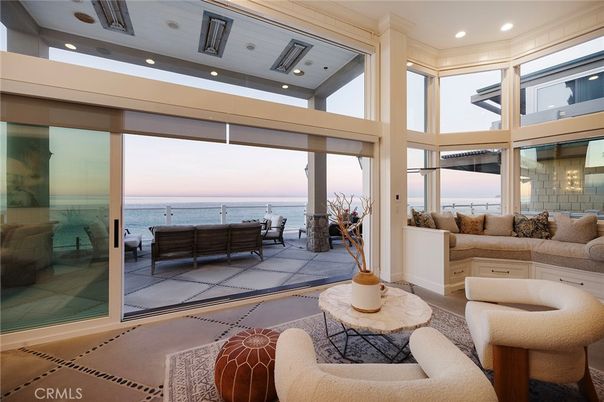 Interior, Living room, Recessed Lighting, Sun Room, Water