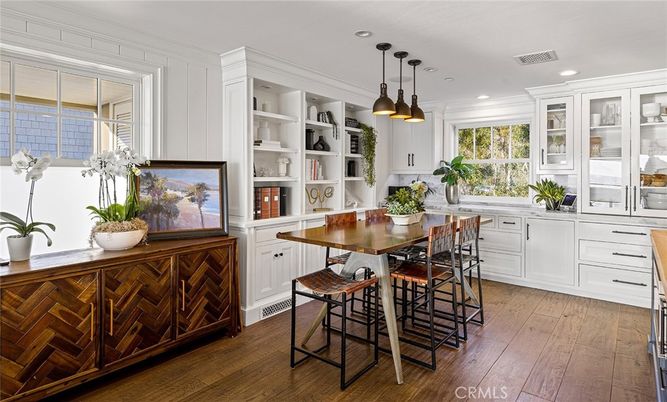 Dining room, Interior, Kitchen, Pendant Lights, Recessed Lighting, Wood Texture Flooring