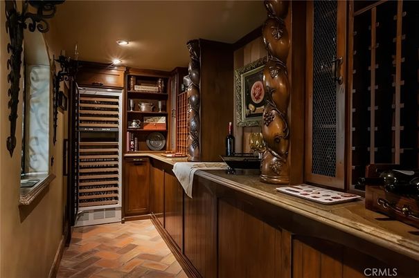Interior, Recessed Lighting, Wine Storage