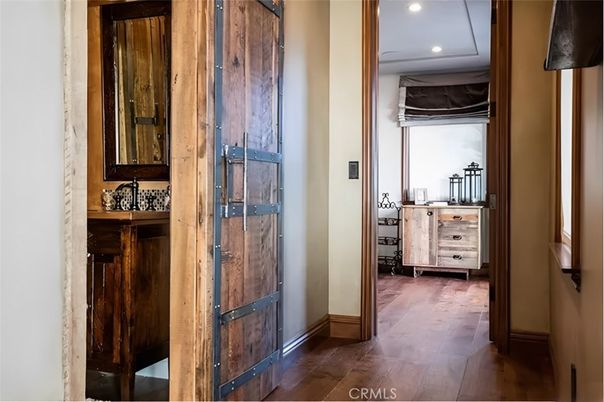 Bathroom, Interior, Recessed Lighting, Wood Texture Flooring