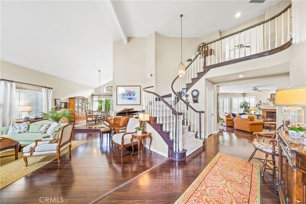 Dining room, Interior, Living room, Pendant Lights, Recessed Lighting, Wood Texture Flooring