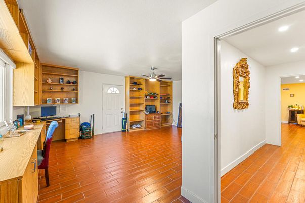 Home Office, Interior, Recessed Lighting, Wood Texture Flooring