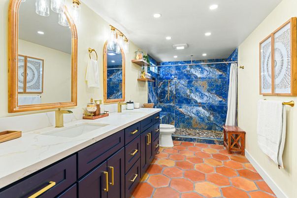 Bathroom, Dual Sink Vanities, Interior, Recessed Lighting