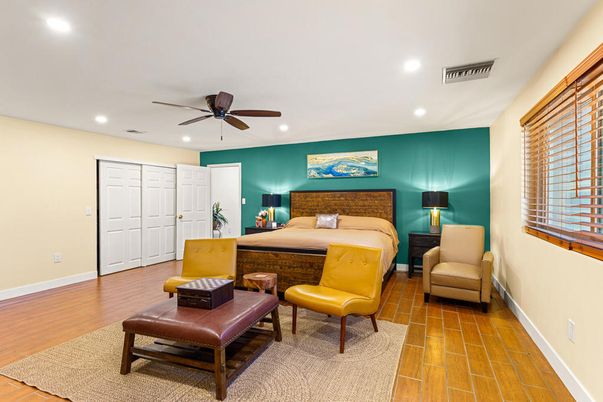 Bedroom, Interior, Recessed Lighting, Wood Texture Flooring