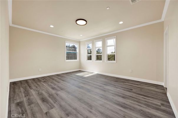 Empty room, Interior, Recessed Lighting, Wood Texture Flooring