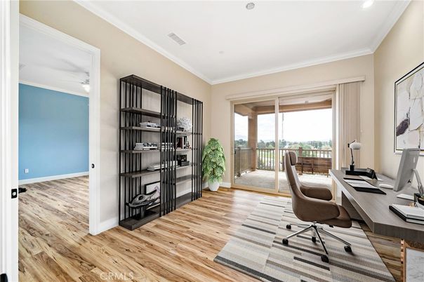 Home Office, Interior, Recessed Lighting, Wood Texture Flooring