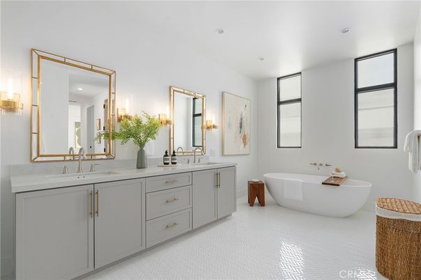 Bathroom, Dual Sink Vanities, Free Standing Baths, Interior, Recessed Lighting