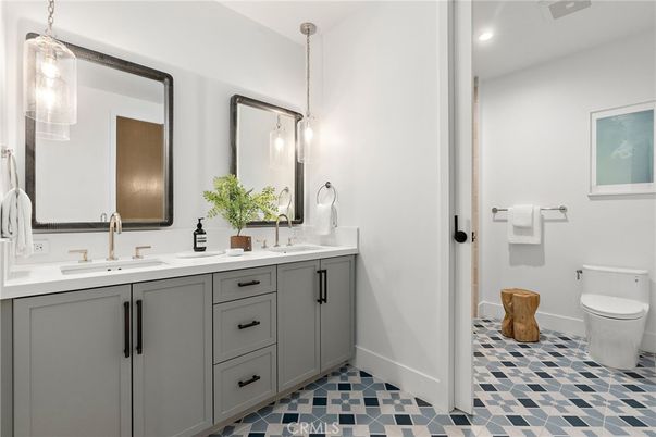 Bathroom, Dual Sink Vanities, Interior, Pendant Lights, Recessed Lighting