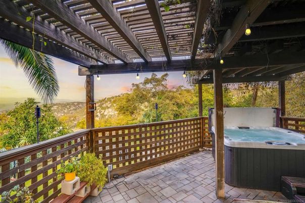 Exterior, Hot Tub