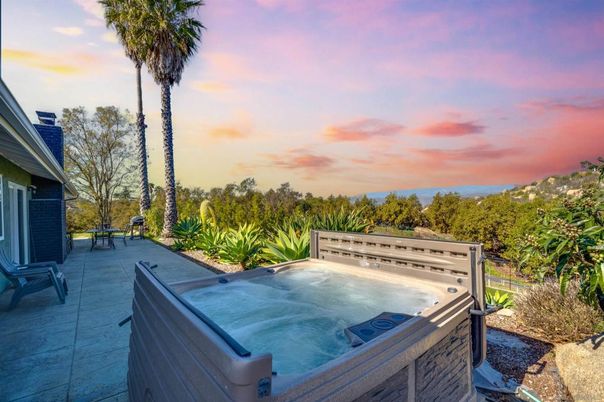 Exterior, Hot Tub