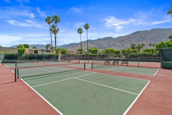 Exterior, Tennis Courts