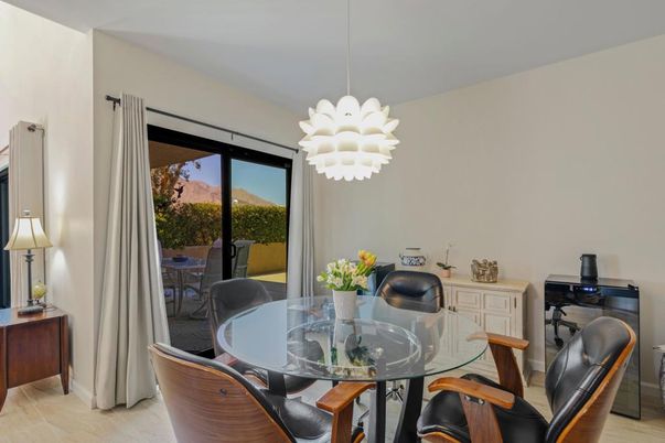 Chandelier, Dining room, Interior