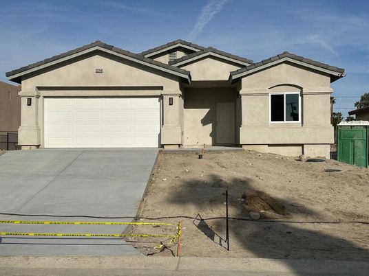 Attached, Exterior, Facade, American Craftsman