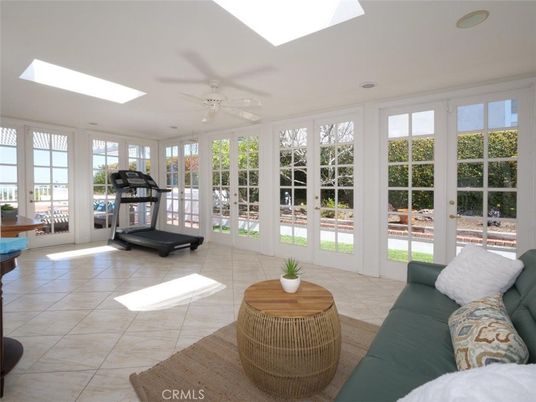 Fitness Equipment, Interior, Living room, Recessed Lighting